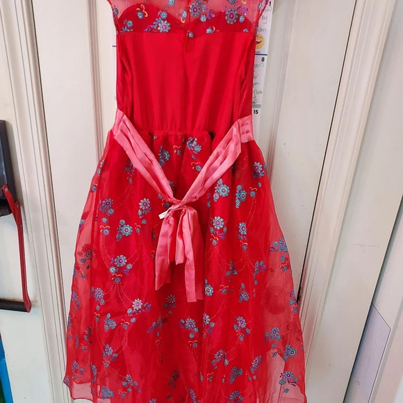 Disney Elena of Avalor Prestige Ball Gown Girls' Costume in Size 7/8 Medium - Picture 10 of 15